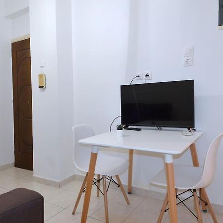 Minimal Apartment At The Foot Of The Odeon Of ... Athens Exterior photo