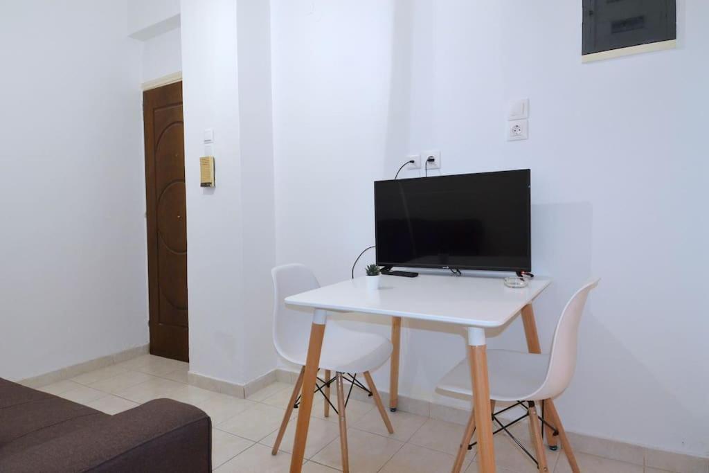 Minimal Apartment At The Foot Of The Odeon Of ... Athens Exterior photo