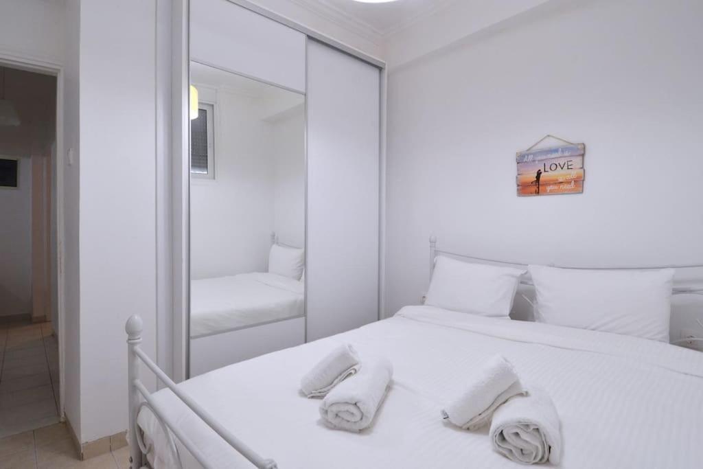 Minimal Apartment At The Foot Of The Odeon Of ... Athens Exterior photo